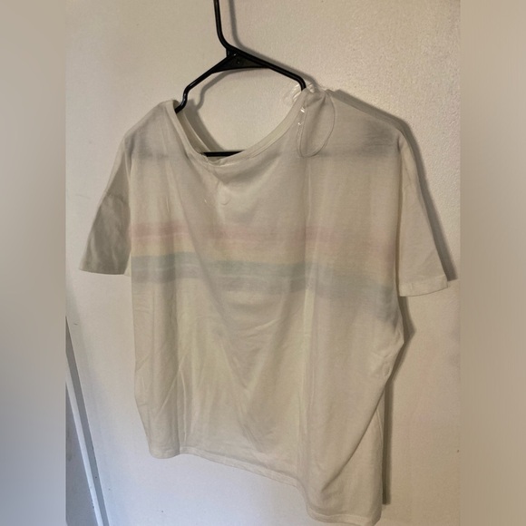 NWT Feeling proud short sleeve shirt in size XL. White with rainbow 🌈 - Picture 4 of 5